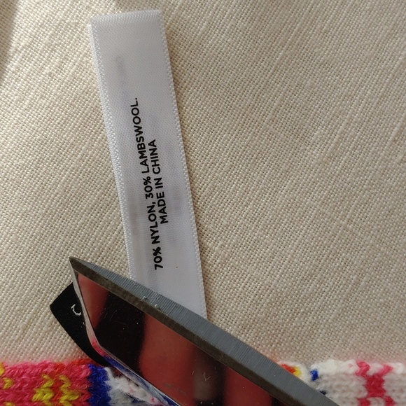 N/A.❄ NICE! NWOT TALBOTS Nylon/Lambswool Long Scarf - Picture 6 of 7